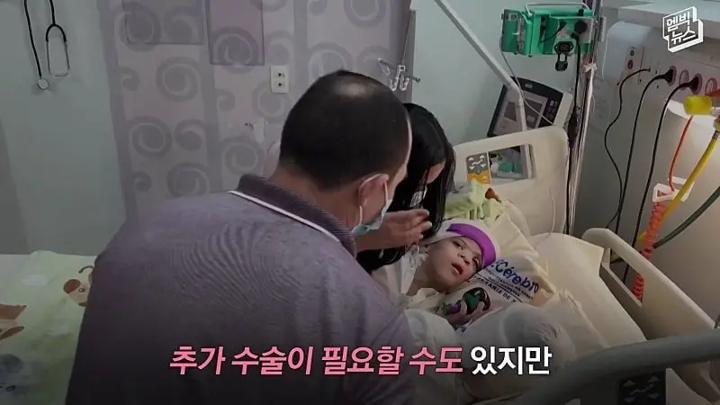 33시간 수술 끝에 얼굴 본 쌍둥이.jpg