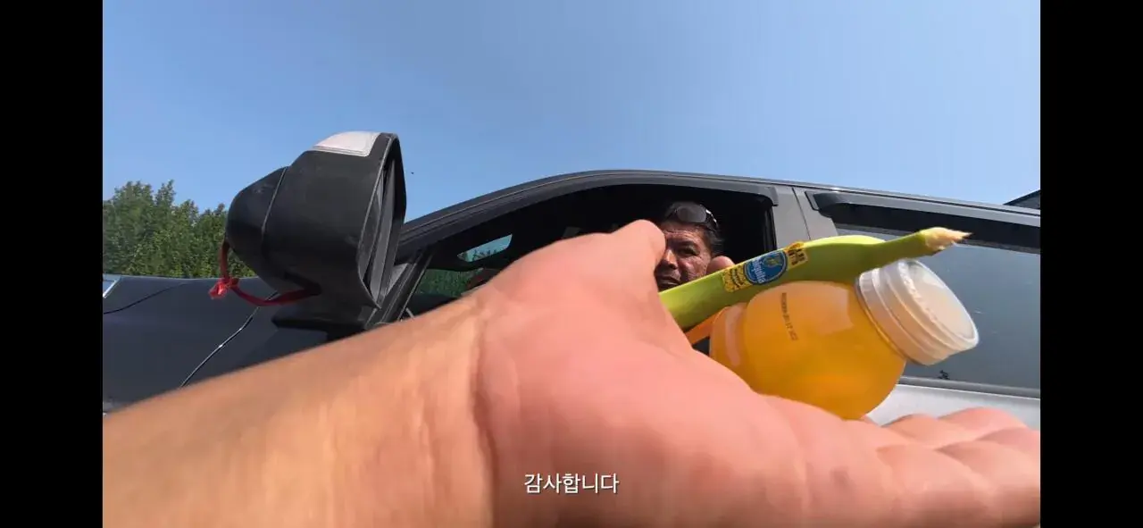 Screenshot_20260901_003140_YouTube.jpg 걸어서 아메리카 하다가 인류애 충전하는 유튜버