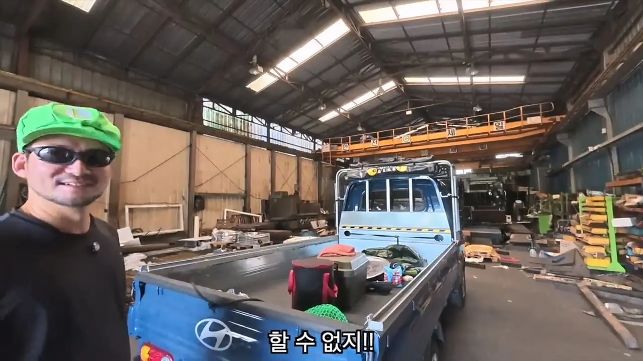 쉬는 날, 신입사원이 공장으로 출근하는 이유.mp4_20260901_092652.362.jpg
