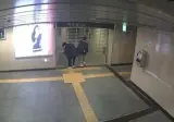 급똥 마려워서 지하철역 셔터 올린 10대