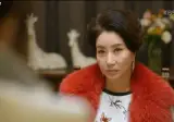 상견례 전 코디로 고민하는 엄마