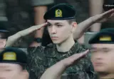 아이돌 중 복수국적자로서 최초의 군복무