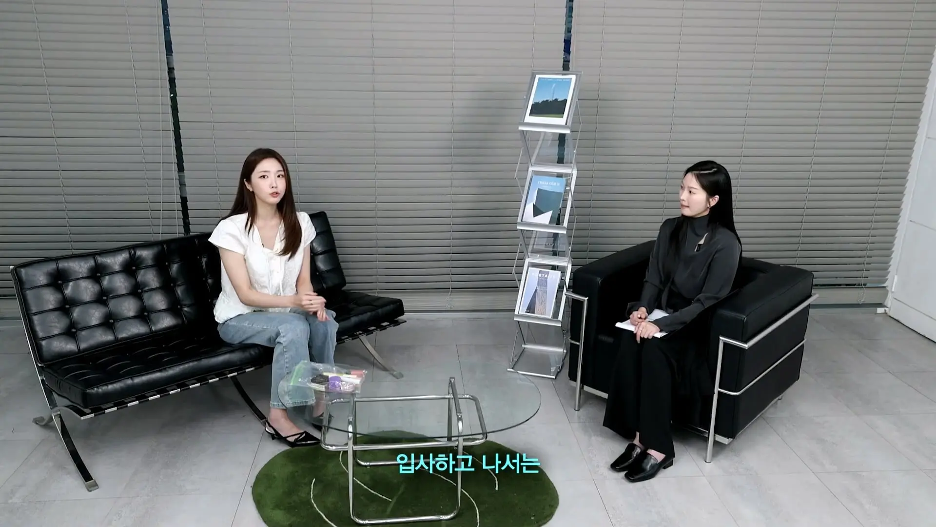 모닝콜은 필수, 전직 승무원 류이서 성해은이 폭로하는 역대급 군기썰 최초공개_20260911_125549.942.jpg