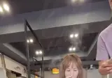 사장: 미인분들은 돈까스가 서비스에요 ^^