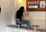 pov : 난해한 인테리어의 카페에 처음 가본 나