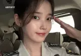 아이유가 뮤비 출연해준 선생님들을 위해 준비한 것들.jpg