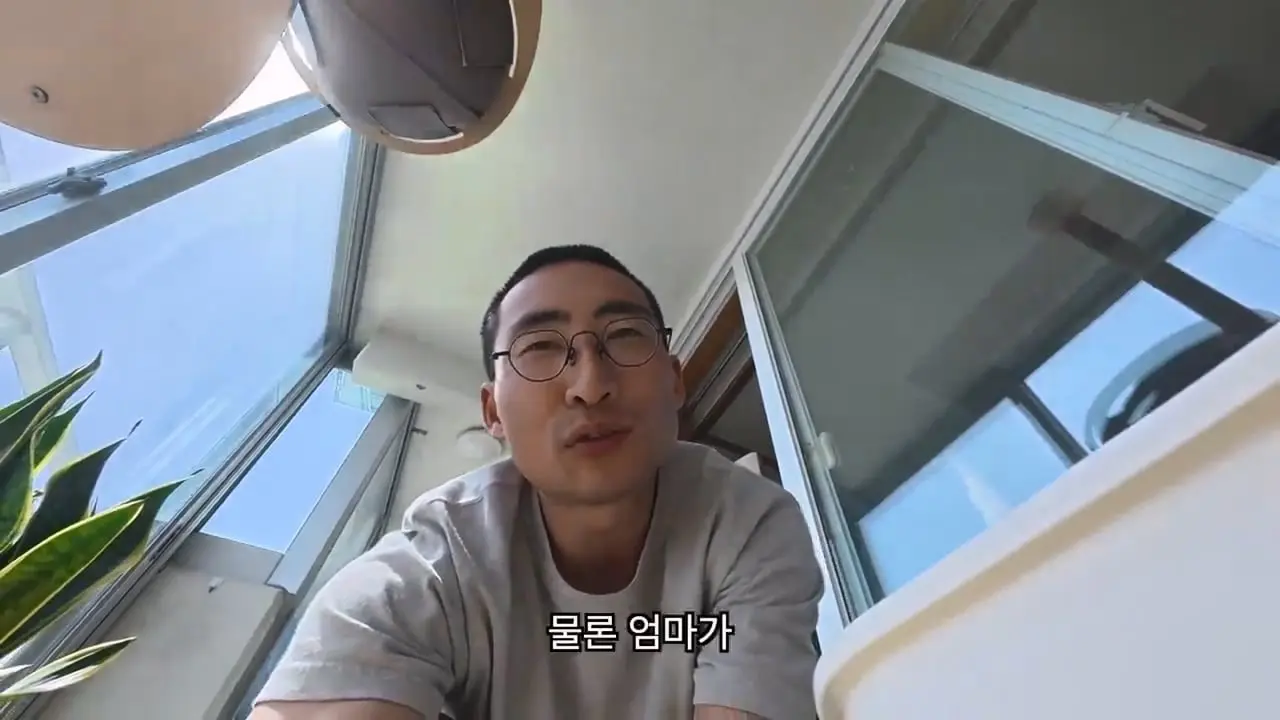 전재산 95만원, 서울 1평 고시원 입성기.mp4_20260915_150719.233.jpg