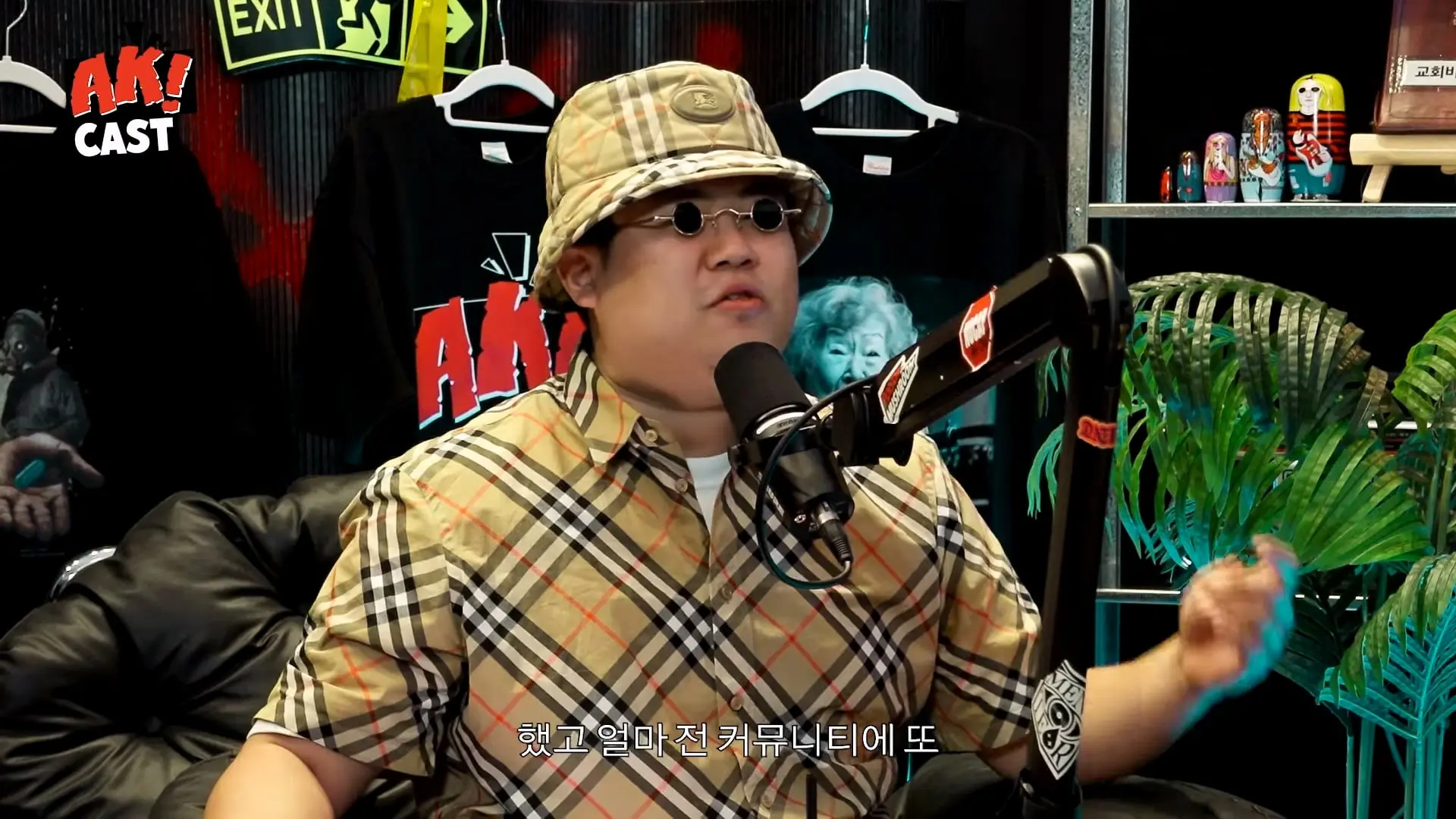 “갑자기 스타 됐어요!” 하루아침에 KTX급 속도로 떡상한 장애인 ‘만능발’ - [AK! CAST-EP.38 PART I]_20260919_140706.206.jpg