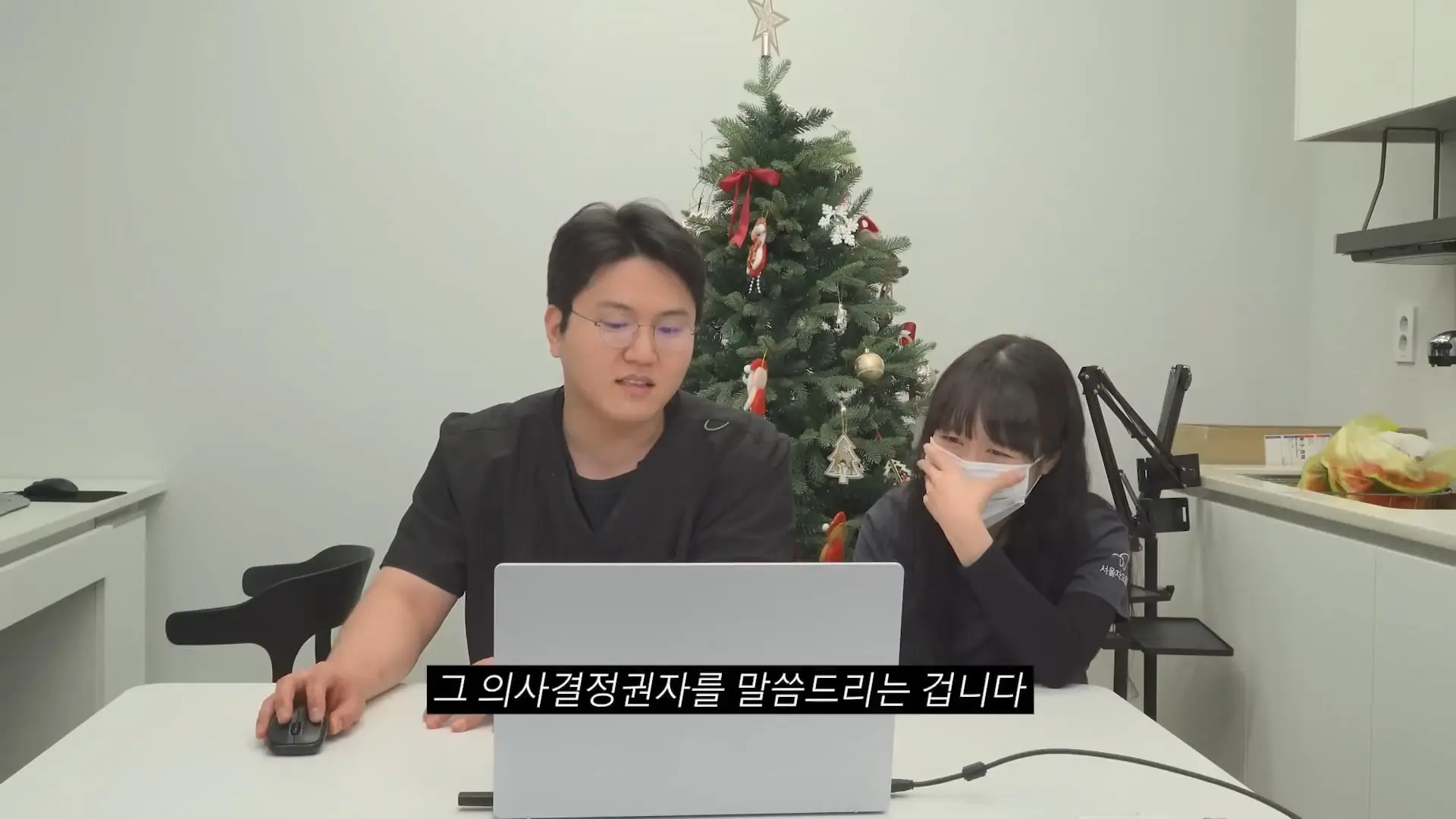 치과의사 이장호가 개 빡칠때 (짜증나는 상황 월드컵).mp4_20260919_110216.265.jpg