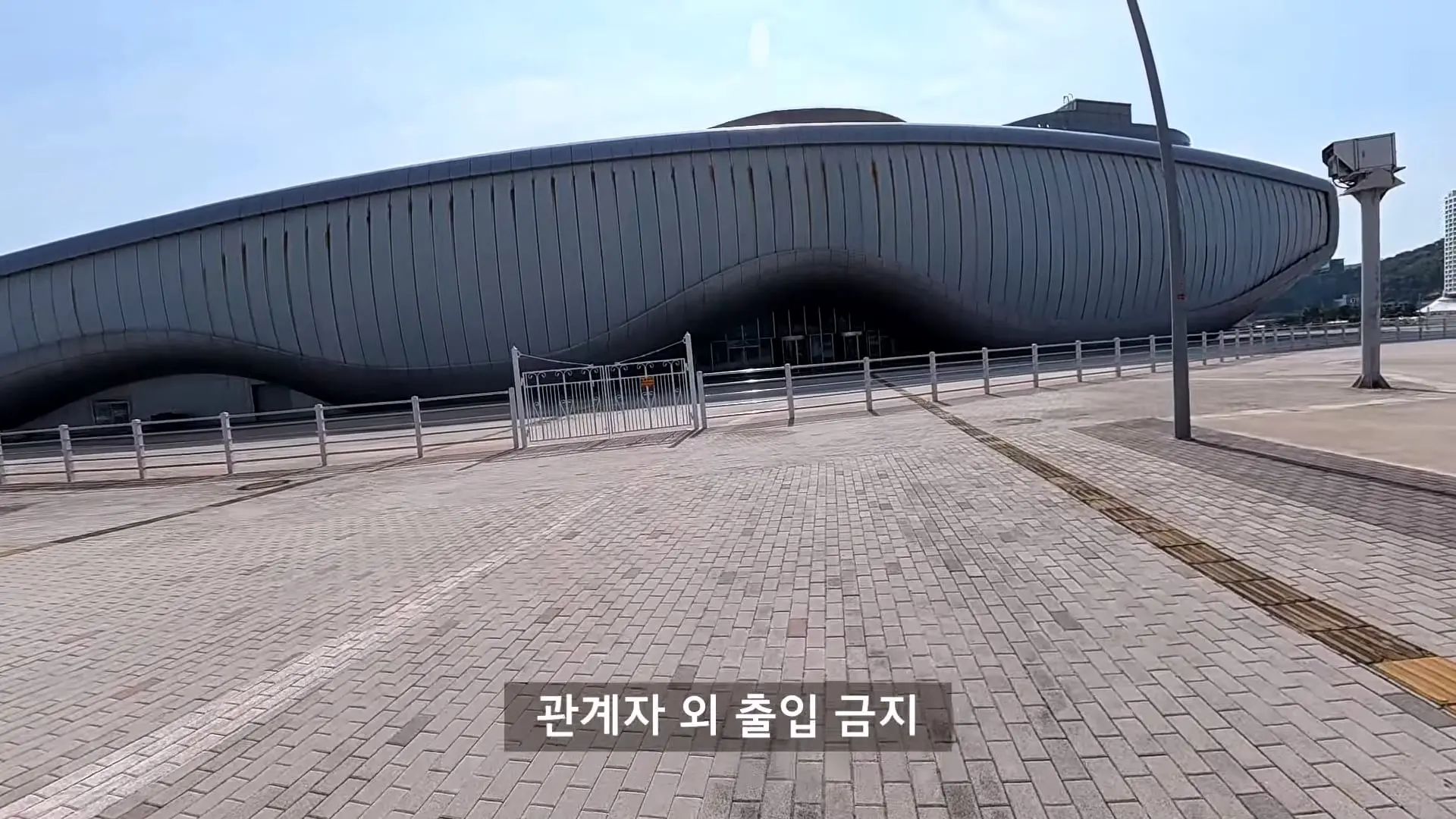 세금만 4천억 쏟아 붓고, 3개월만에 버려진 신도시 탐방기_20260919_130935.440.jpg