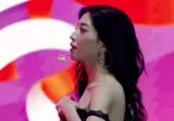 트리플에스 박소현 살짝 내려간 오프숄더