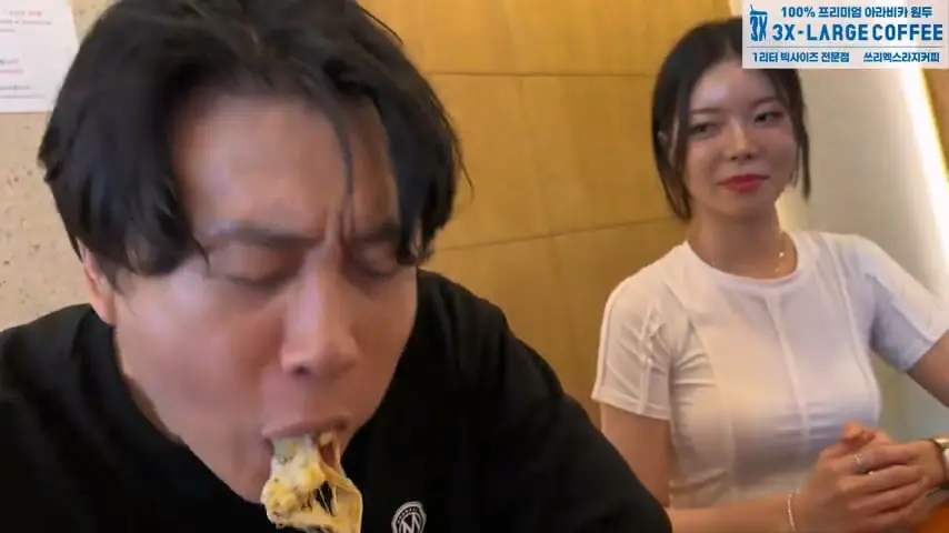 찐핵미모 여사장님 음식 안먹어도 맛있는이유. 은현장의 골목식당.mp4_20260921_091650.926.jpg
