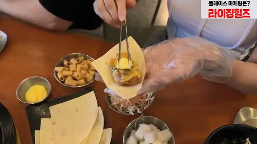 찐핵미모 여사장님 음식 안먹어도 맛있는이유. 은현장의 골목식당.mp4_20260921_091705.662.jpg