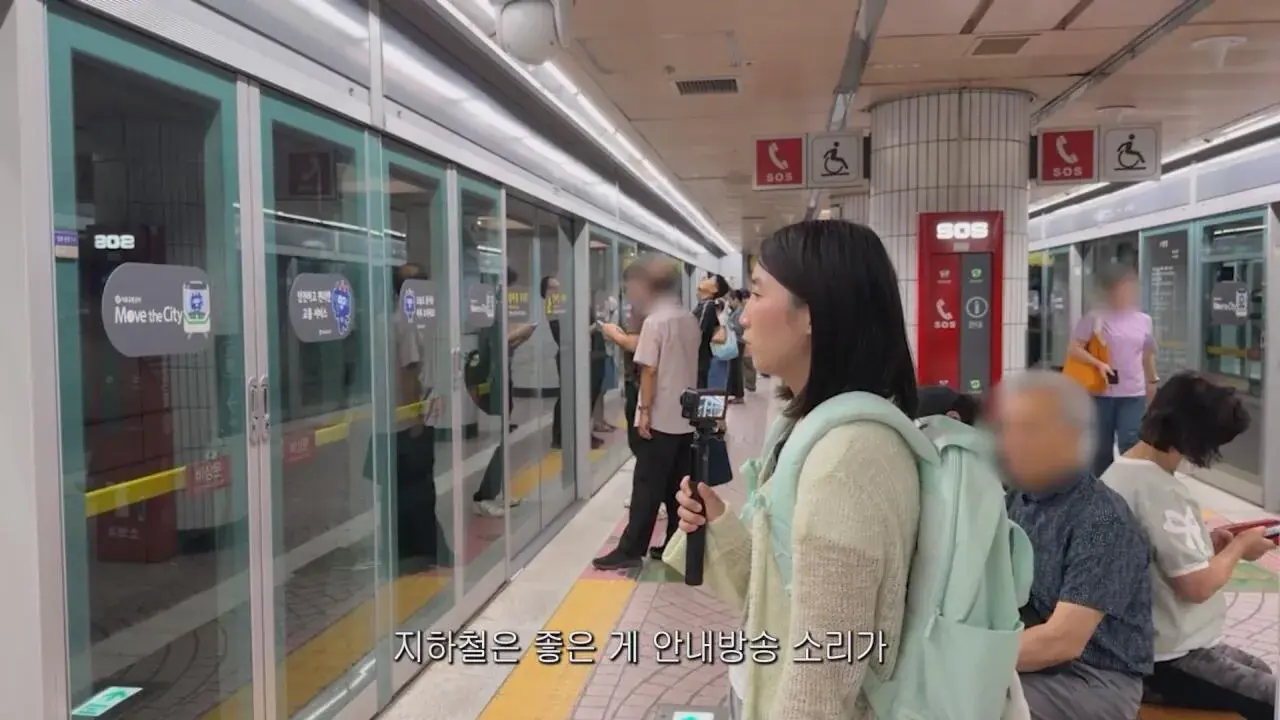 동생들에게 떡볶이 사주려 직접 사러간 시각장애인