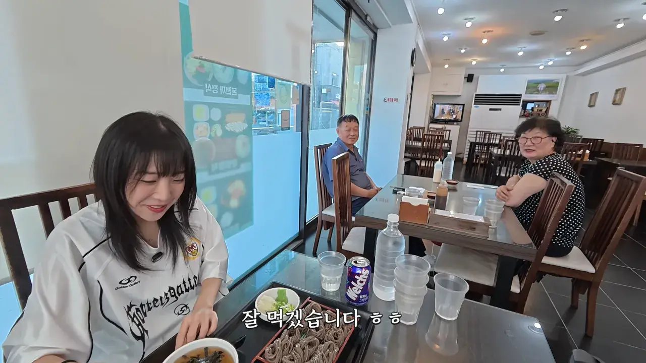 인천 신포시장 다 못털었습니다😂 어딜가나 50년 전통_! 닭강정 떡볶이 핫바 길거리음식 먹방 18-4 screenshot.png 적당히 먹는 유튜버가 되겠다는 쯔양의 시장 먹방 근황 ㄷㄷㄷㄷㄷ