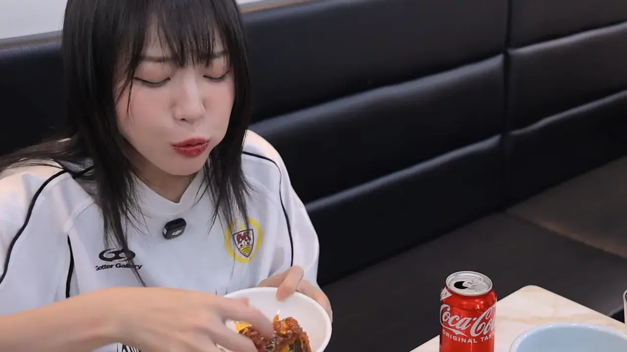 인천 신포시장 다 못털었습니다😂 어딜가나 50년 전통_! 닭강정 떡볶이 핫바 길거리음식 먹방 4-22 screenshot.png 적당히 먹는 유튜버가 되겠다는 쯔양의 시장 먹방 근황 ㄷㄷㄷㄷㄷ