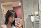 대단히 도발적인 여자 당구 프로선수
