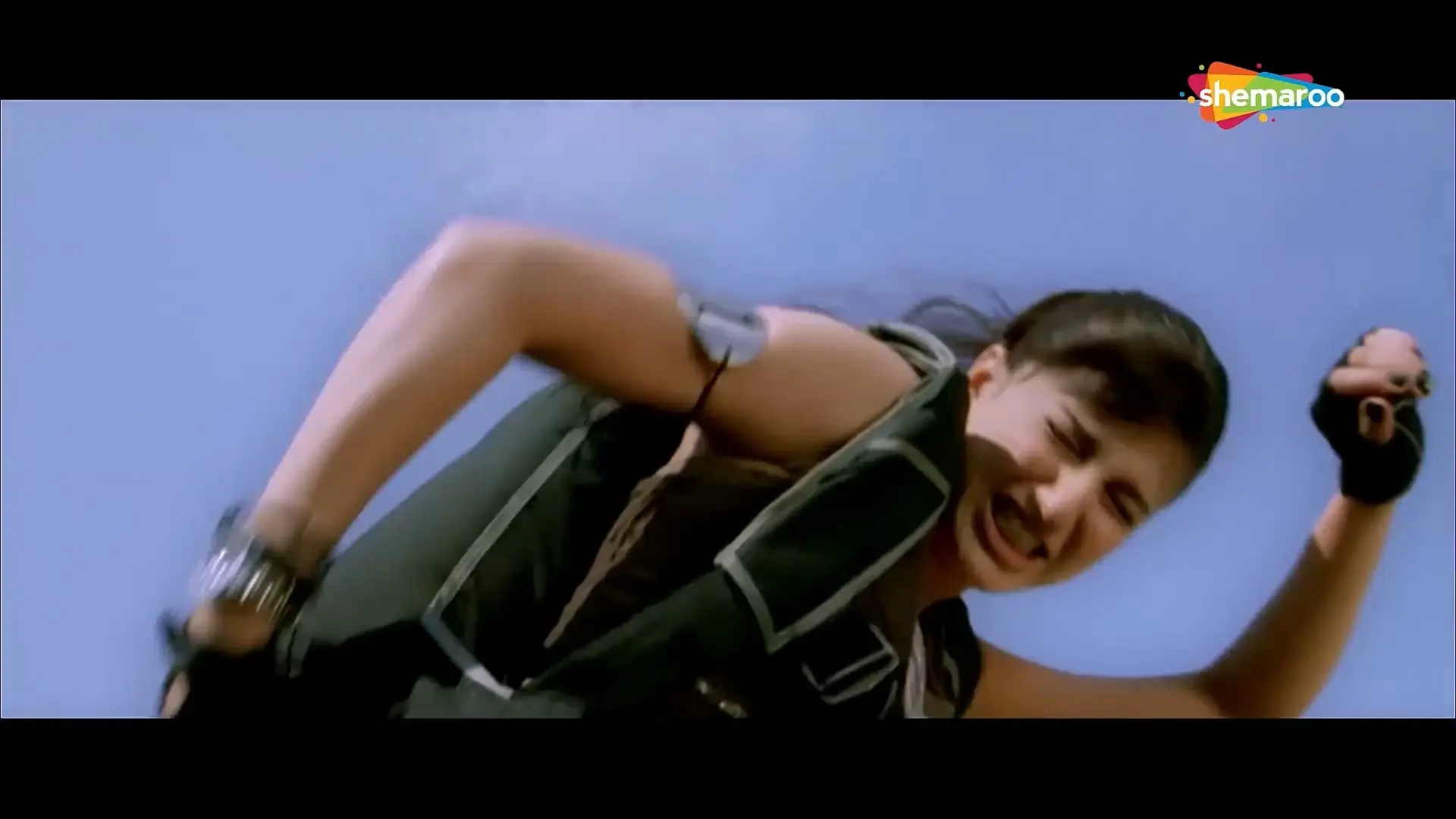 Luck [2009] Sanjay Dutt _ Imran Khan _ Shruti Haasan _ Mithun Chakraborty _ Hindi Action Movie.mp4_20240915_020917.548.jpg