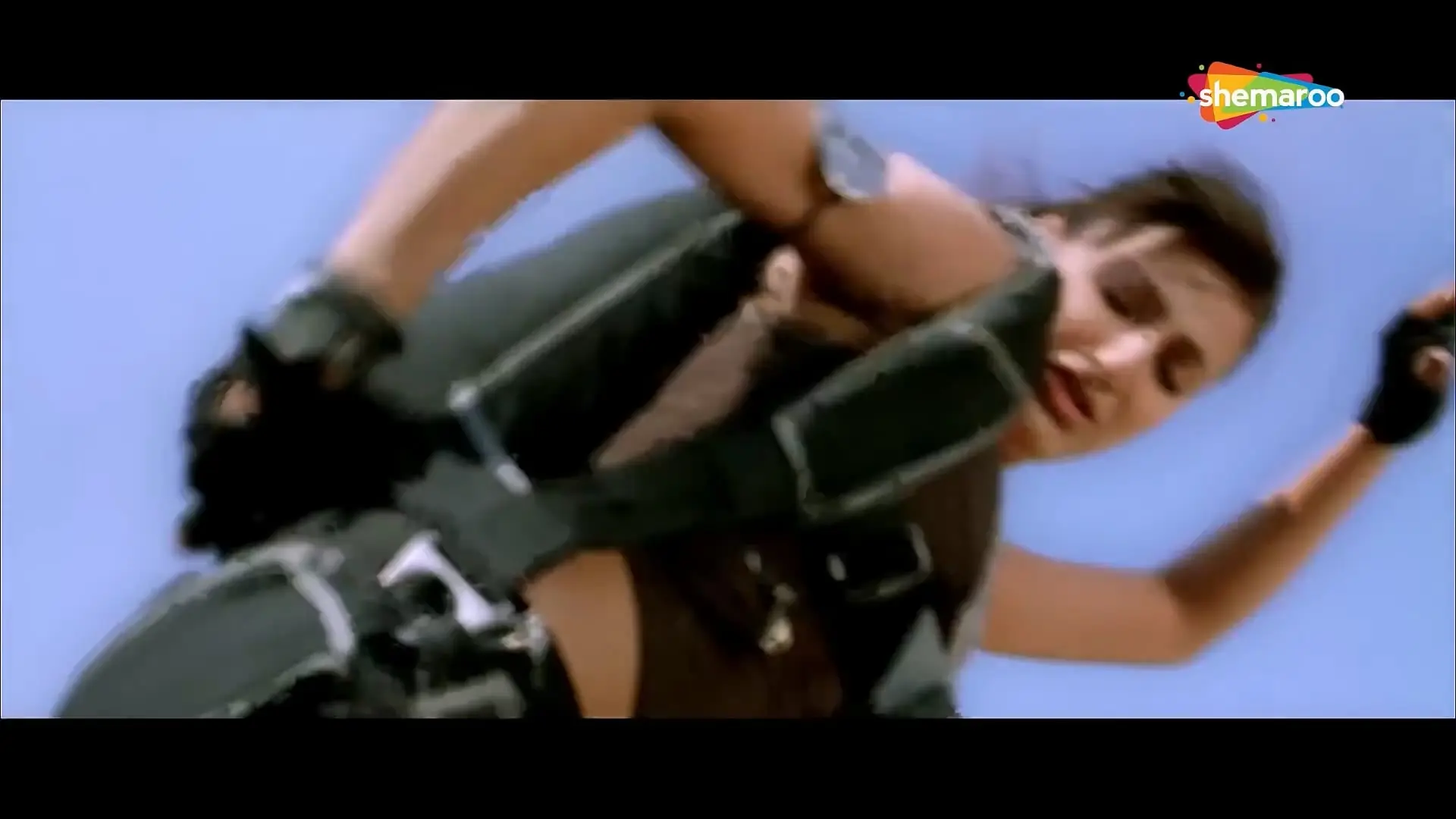 Luck [2009] Sanjay Dutt _ Imran Khan _ Shruti Haasan _ Mithun Chakraborty _ Hindi Action Movie.mp4_20240915_020852.464.jpg