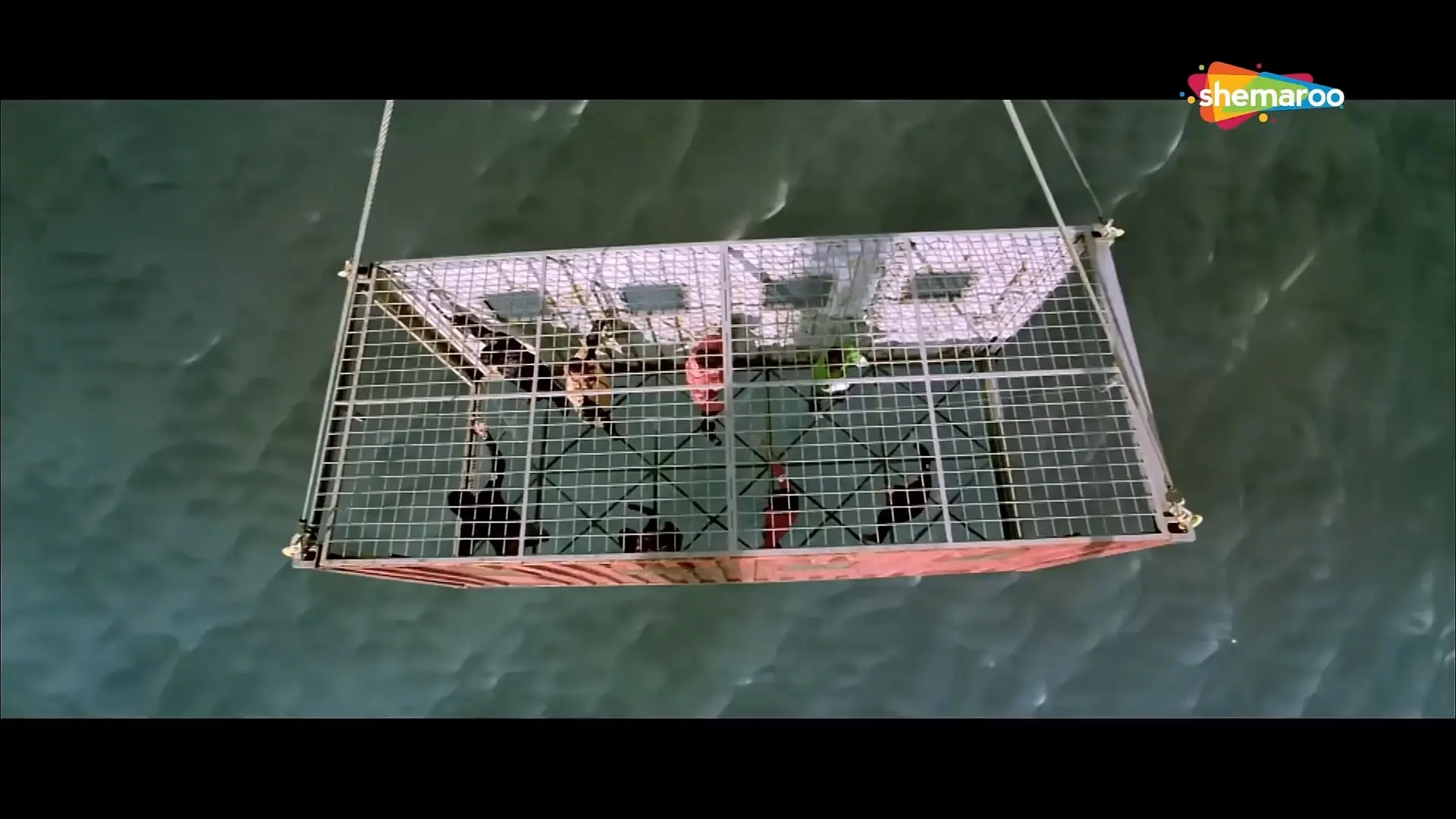 Luck [2009] Sanjay Dutt _ Imran Khan _ Shruti Haasan _ Mithun Chakraborty _ Hindi Action Movie.mp4_20240915_021028.923.jpg