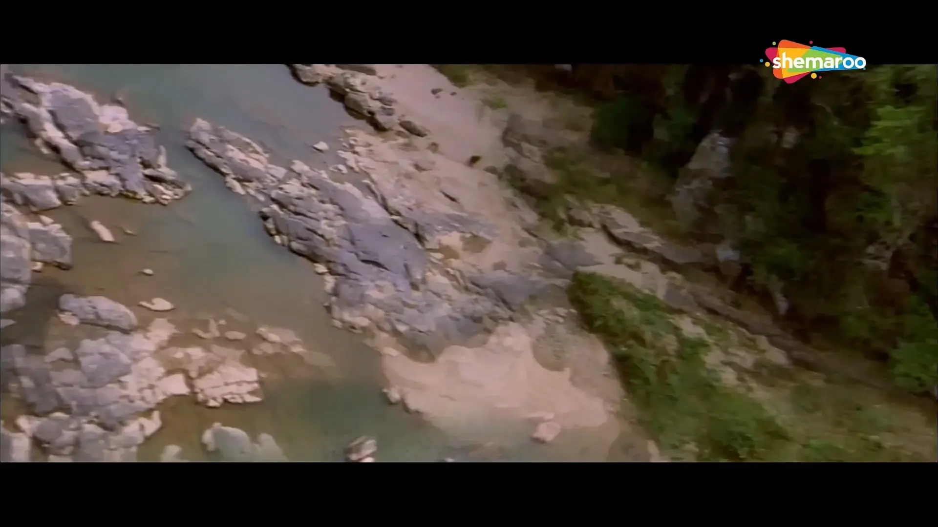 Luck [2009] Sanjay Dutt _ Imran Khan _ Shruti Haasan _ Mithun Chakraborty _ Hindi Action Movie.mp4_20240915_020924.842.jpg