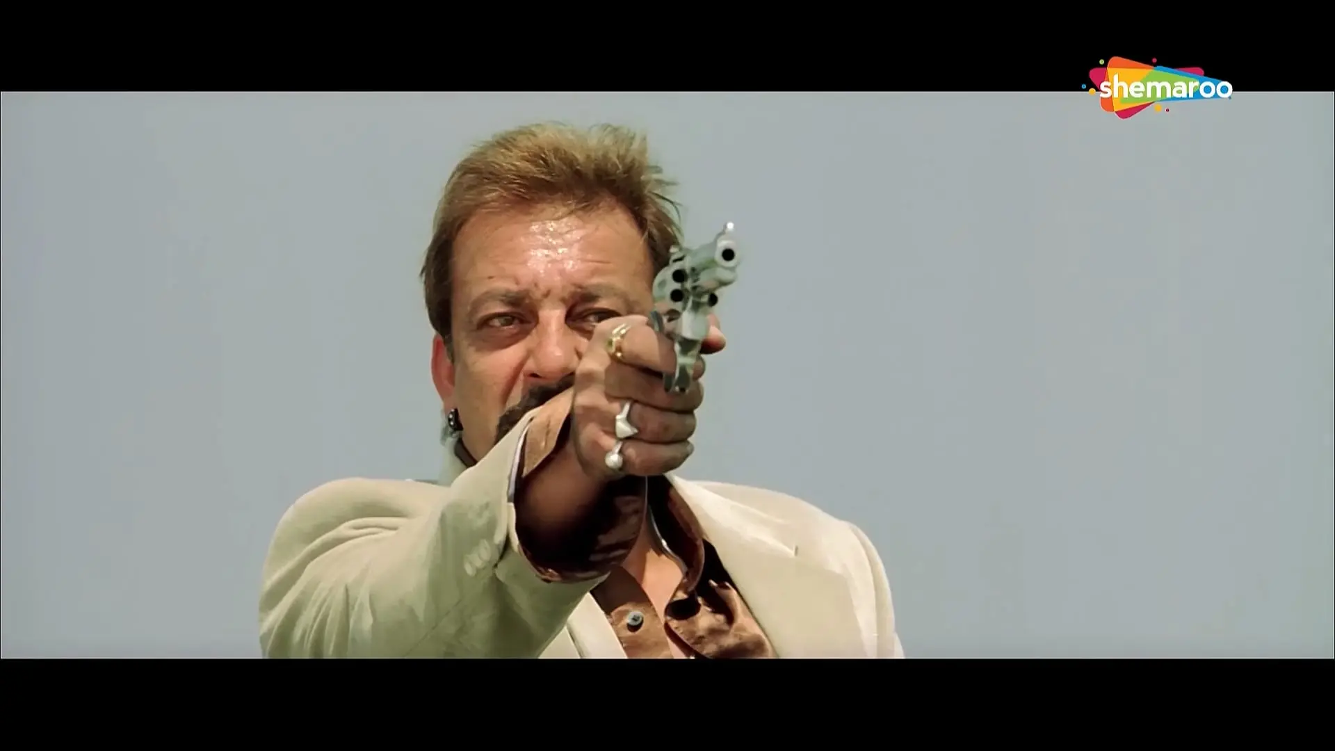 Luck [2009] Sanjay Dutt _ Imran Khan _ Shruti Haasan _ Mithun Chakraborty _ Hindi Action Movie.mp4_20240915_021351.742.jpg