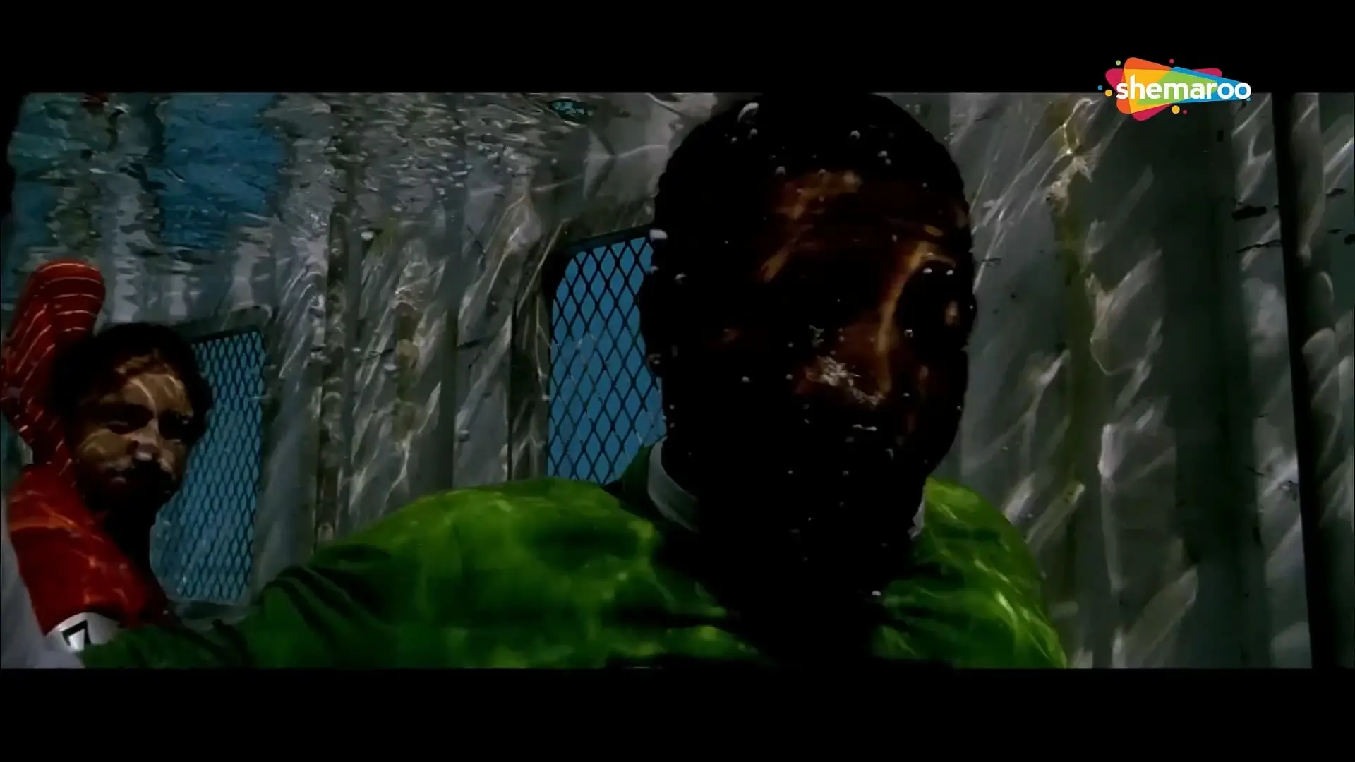 Luck [2009] Sanjay Dutt _ Imran Khan _ Shruti Haasan _ Mithun Chakraborty _ Hindi Action Movie.mp4_20240915_021056.004.jpg