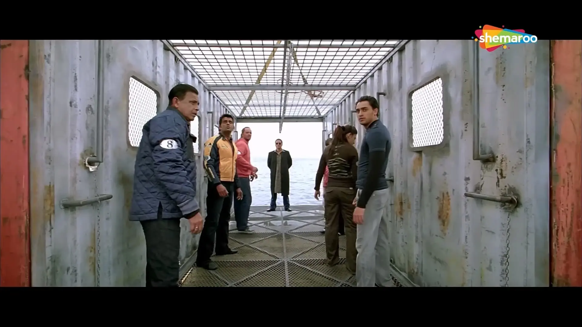 Luck [2009] Sanjay Dutt _ Imran Khan _ Shruti Haasan _ Mithun Chakraborty _ Hindi Action Movie.mp4_20240915_021018.310.jpg