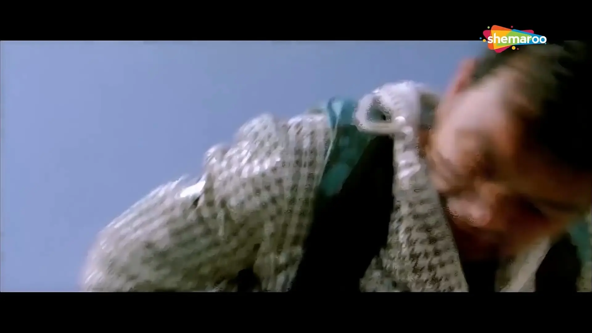 Luck [2009] Sanjay Dutt _ Imran Khan _ Shruti Haasan _ Mithun Chakraborty _ Hindi Action Movie.mp4_20240915_020908.065.jpg