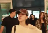 있지 류진 시스루 공항패션