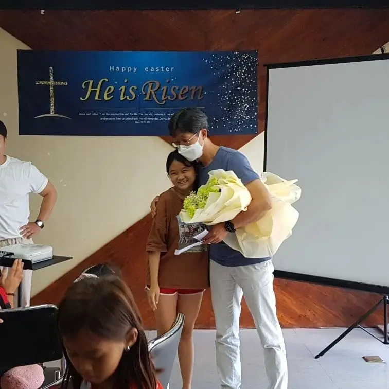 Internet_20251025_220328_6.webp.ren.jpg 아빠 찾아 세부에서 온 10살 코피노 여자아이