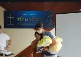 아빠 찾아 세부에서 온 10살 코피노 여자아이