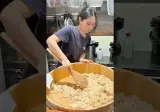 아버지를 도우려고 스시를 배우는 24살 리나상