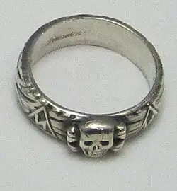 Totenkopfring.jpg