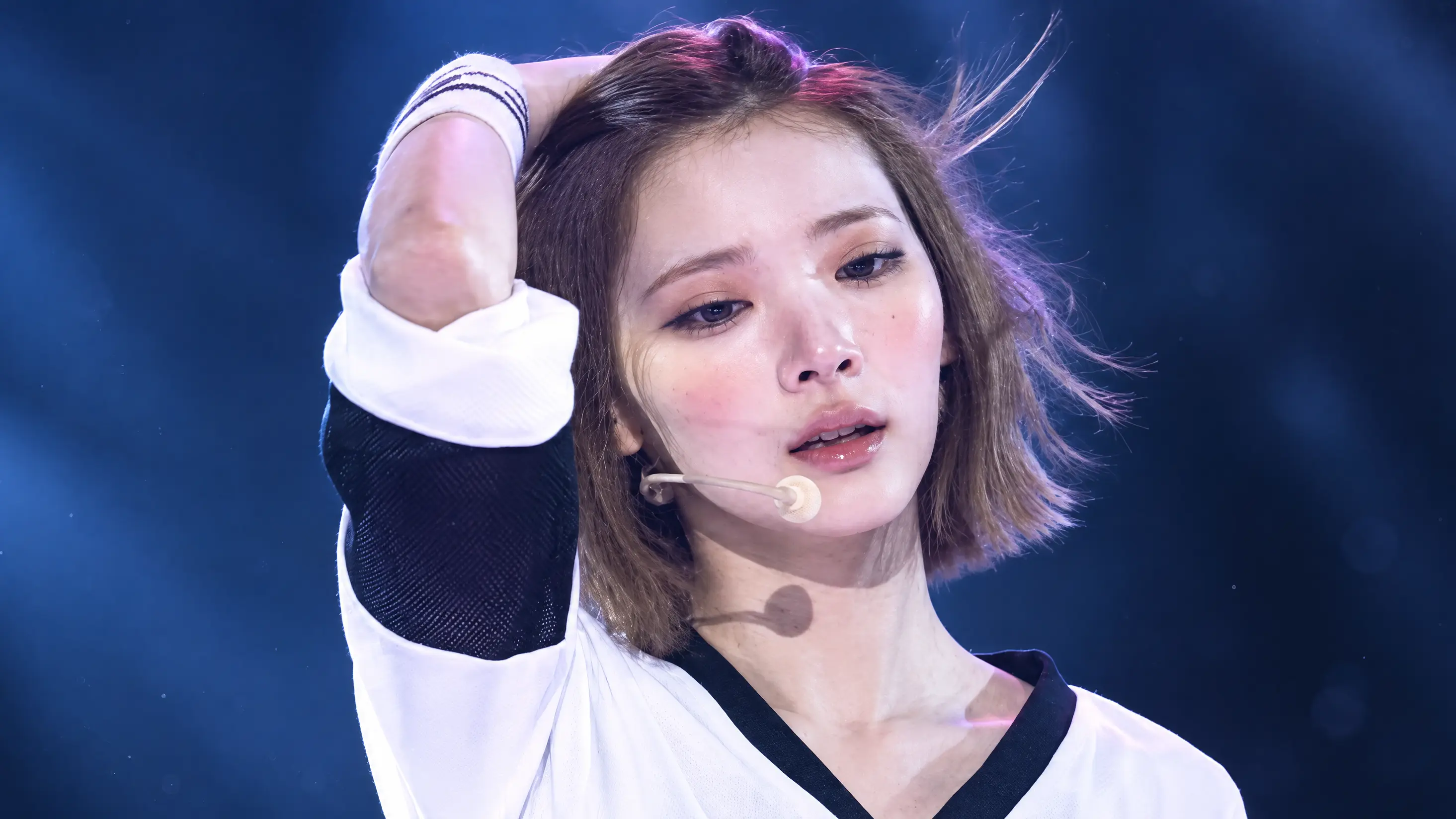 H JIWOO 2.png