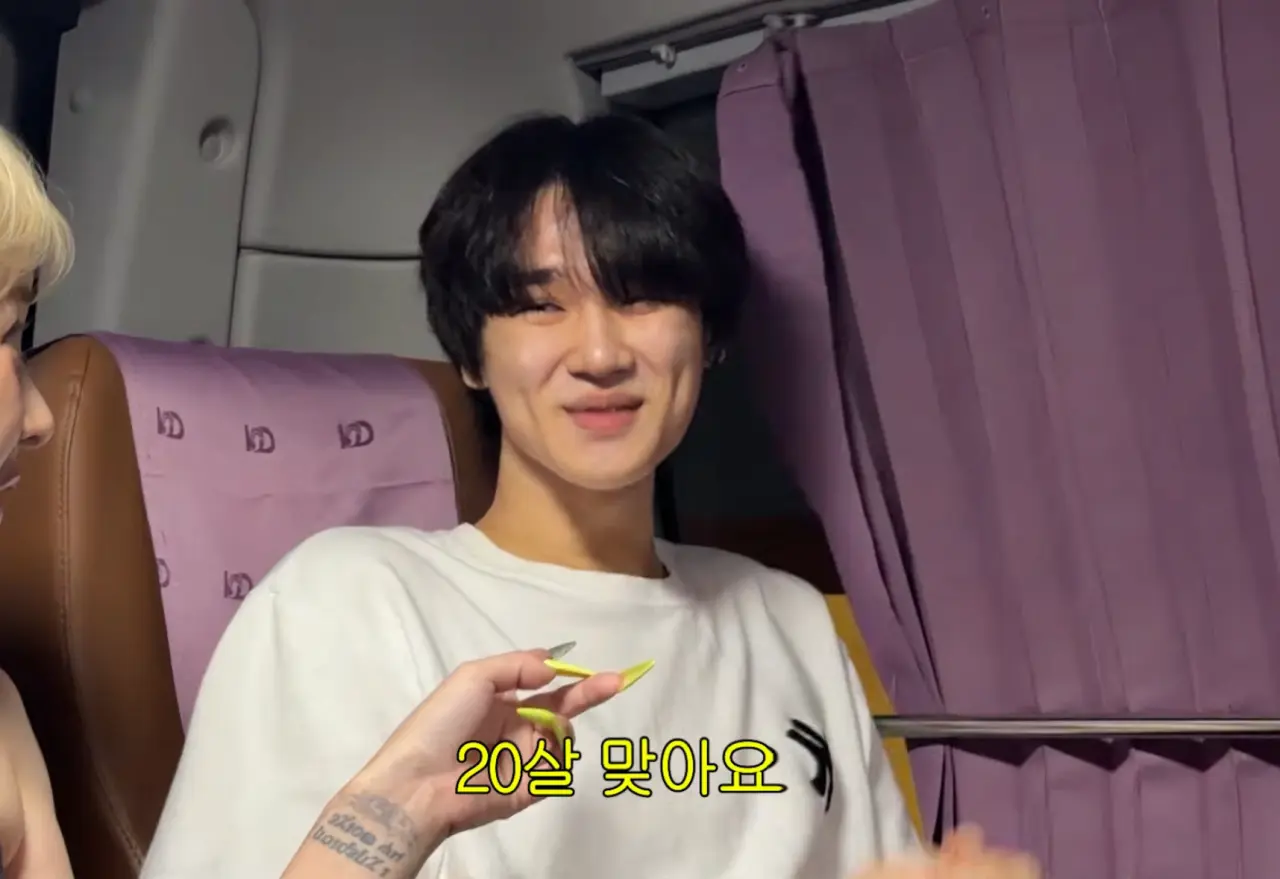 IMG_3881.png 오랜만에 행사 나왔다가 계속 현타오는 서인영 근황ㅋㅋ.JPG