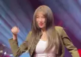 팬미팅에서 춤추는 이성경