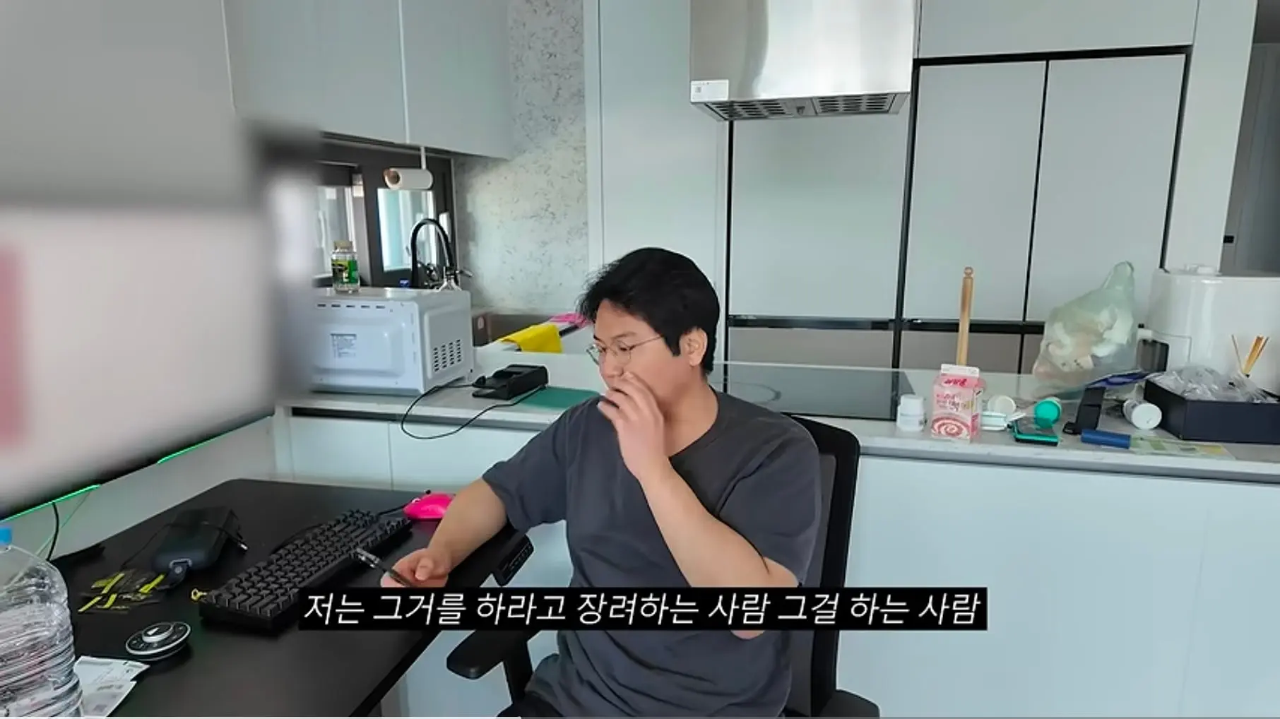 Screenshot_20261005_230217_YouTube.jpg