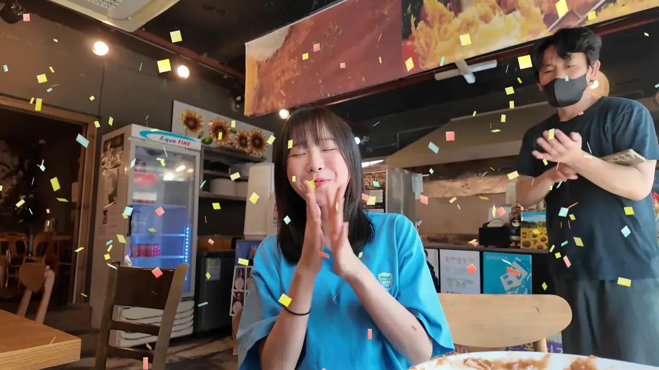 다 먹으면 평생 공짜_! 사장님이 성공은 힘들것 같대요😅 제한시간 25분! 초대왕 돈까스 도전먹방 9-32 screenshot.png 초대왕 돈까스에 도전한 쯔양 근황 ㄷㄷㄷㄷㄷ