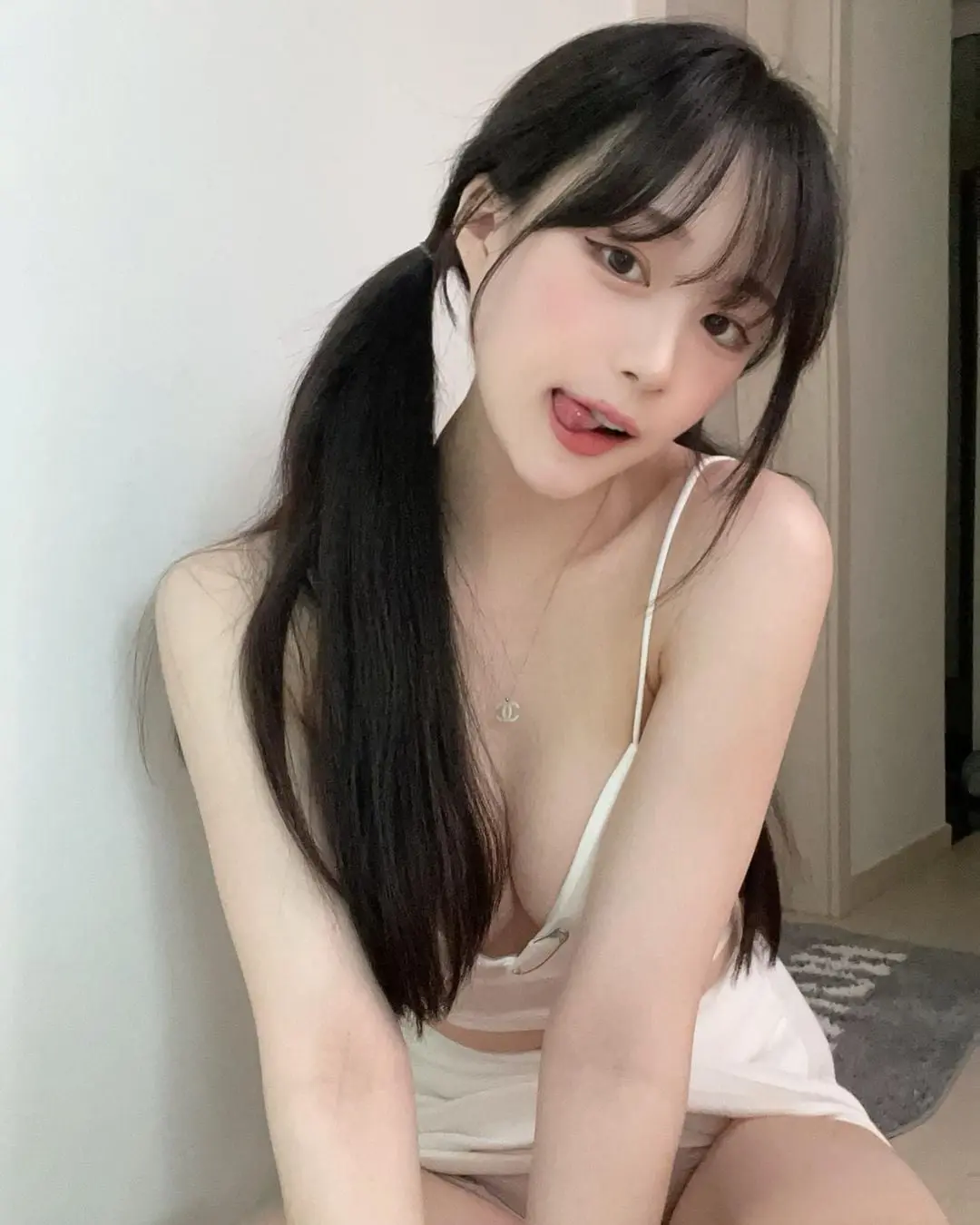 밥먹고 찍은 사진이라그래. (찔림).jpg