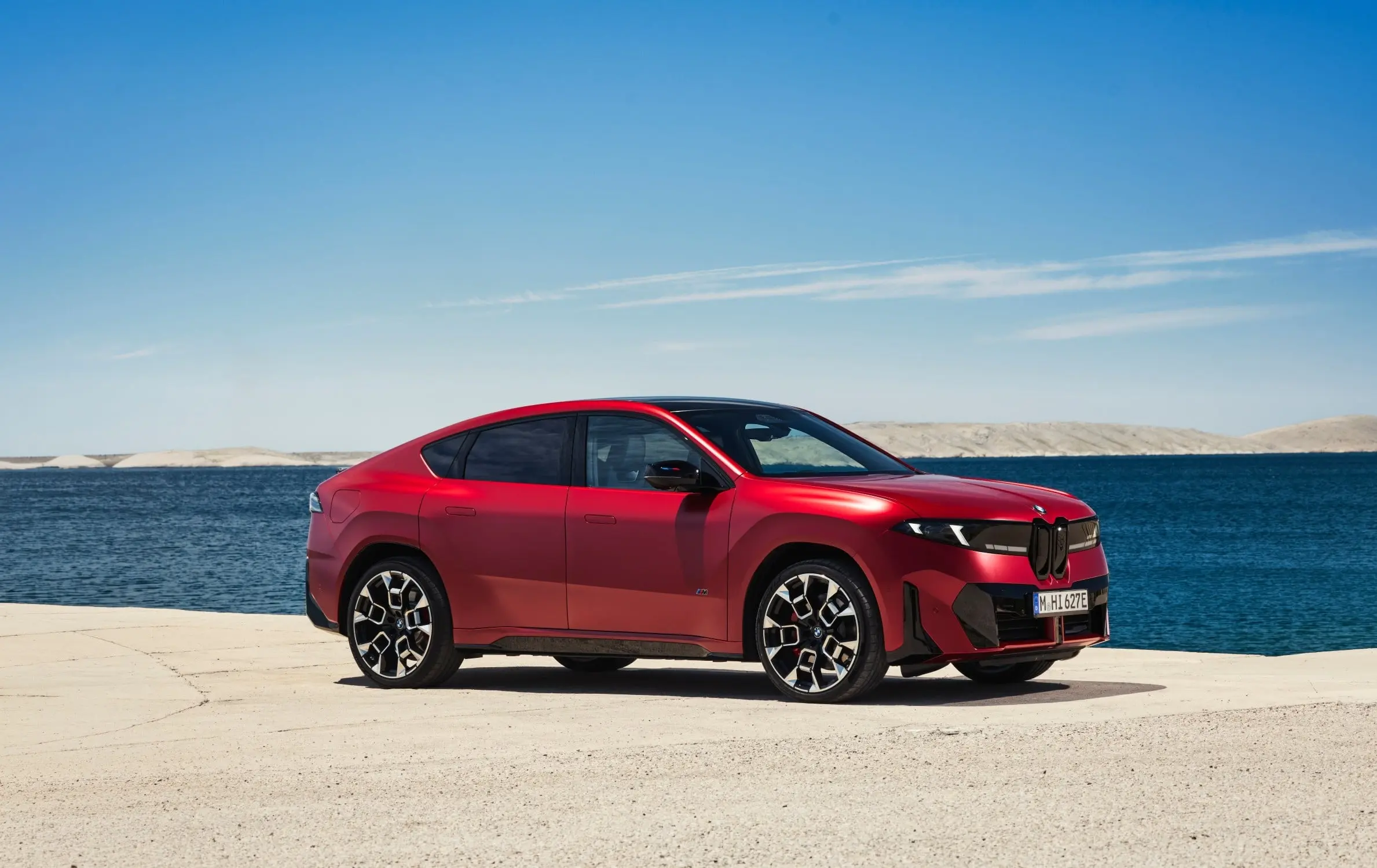 P90655779_lowRes_bmw-ix4-m60-xdrive-s.jpg