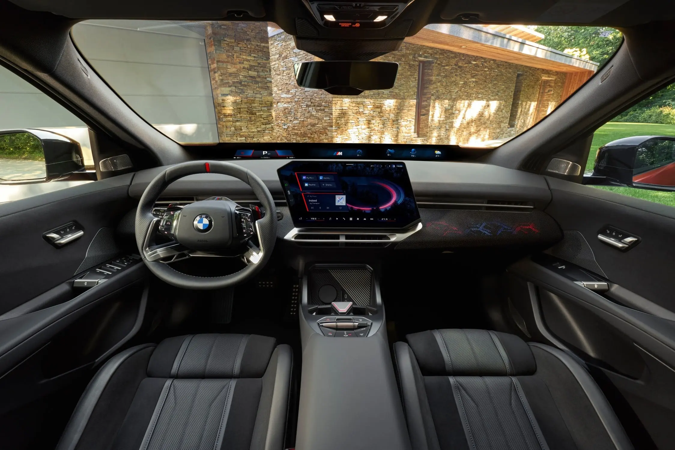 P90655813_lowRes_bmw-ix4-m60-xdrive-i.jpg