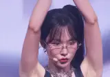 우아 나나 겨드랑이