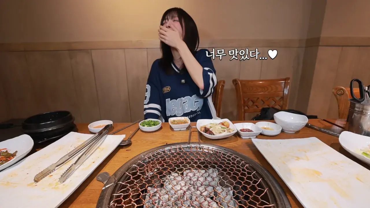 너무 맛있어서 재방문 후 곱창 22인분 먹었더니..🤣 13-20 screenshot.png 쯔양이 인정한 곱창 잘 굽는 여배우 ㅋㅋㅋ