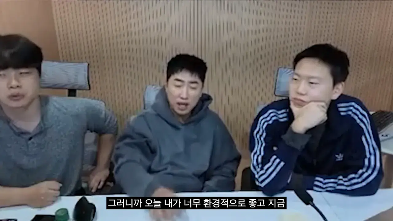 홍진호_ 오현민_ 유리사_ 장동민이 뽑은 최고의 상대 월드컵 18-58 screenshot.png 장동민이 말하는 홍진호가 최근 서바이벌에서 아쉬운 모습을 보였던 이유