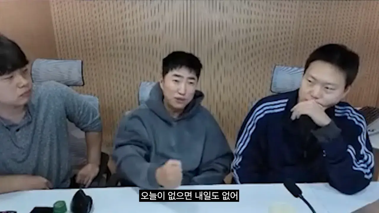 홍진호_ 오현민_ 유리사_ 장동민이 뽑은 최고의 상대 월드컵 19-35 screenshot.png 장동민이 말하는 홍진호가 최근 서바이벌에서 아쉬운 모습을 보였던 이유