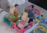 엄마 친구 앞에서 개인기 발사.MP4