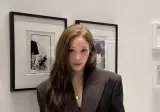 엄마 백화점 배경으로 사진찍은 아이돌 멤버