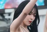 백지헌 민소매 겨픈