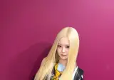 금발이랑 흑발 갭차이 큰 아이돌